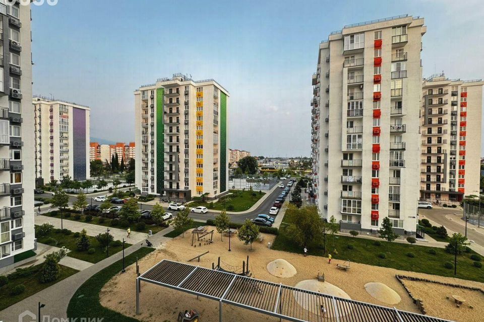 Продаётся 1-комнатная квартира, 43 м²