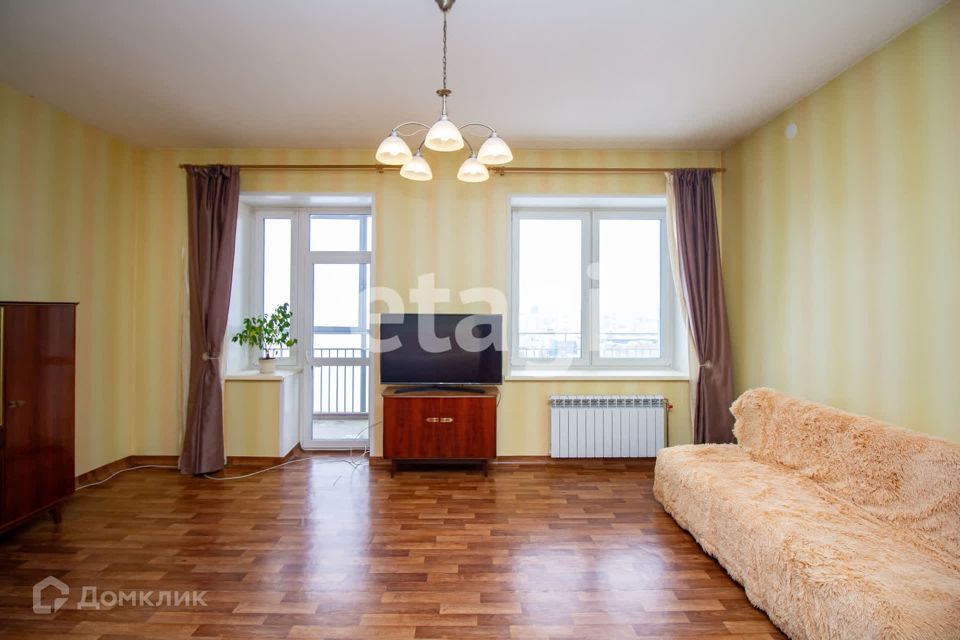 Продаётся 1-комнатная квартира, 56.2 м²