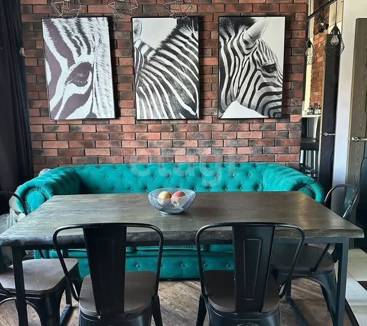 Продаётся 3-комнатная квартира, 108 м²