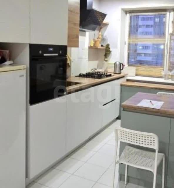 Продаётся 4-комнатная квартира, 71.4 м²