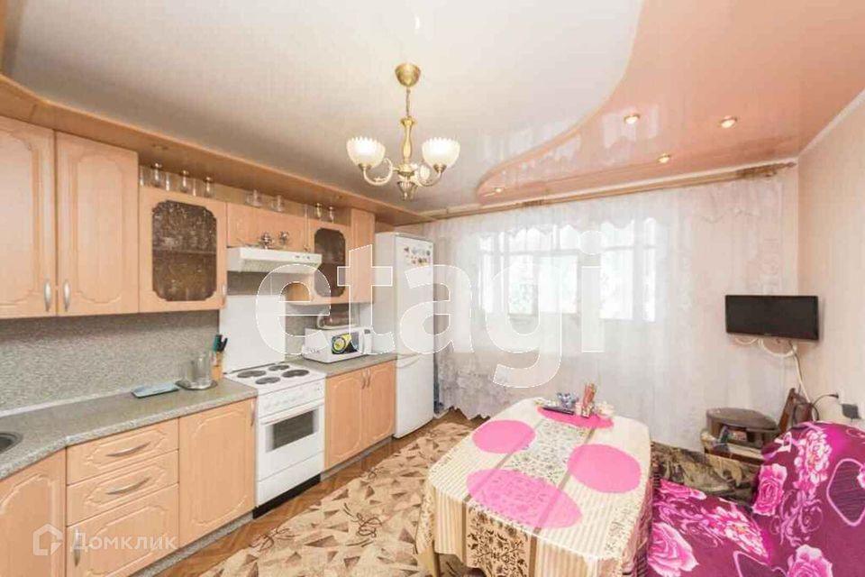 Продаётся 3-комнатная квартира, 93 м²