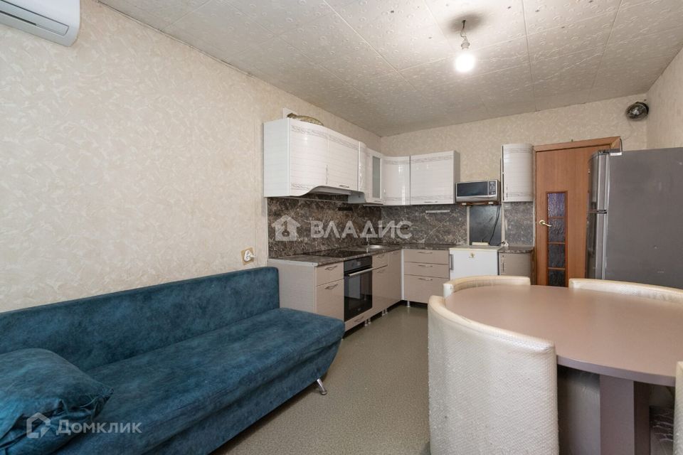 Продаётся 2-комнатная квартира, 75.4 м²