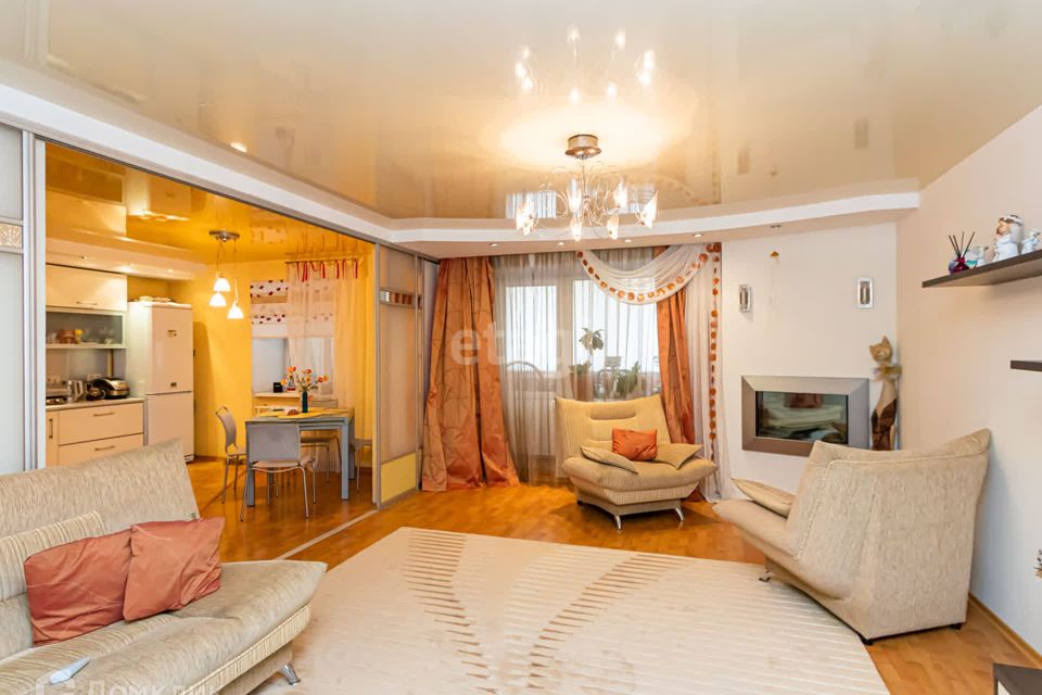 Продаётся 3-комнатная квартира, 114 м²