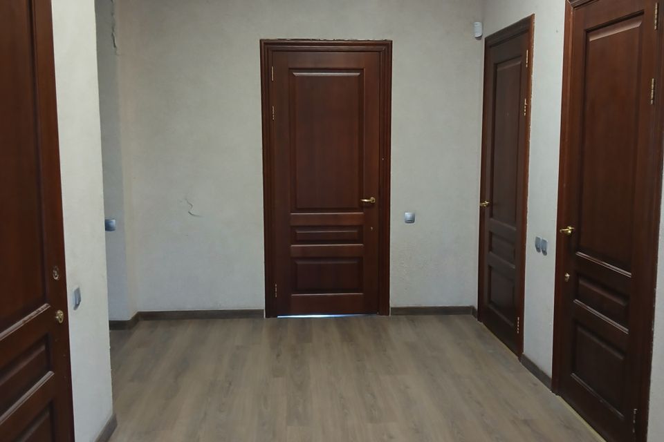 Продаётся 4-этажный дом, 251 м²