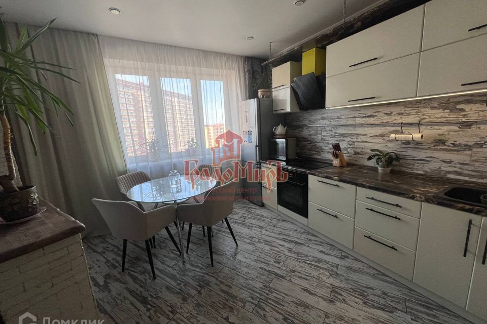 Продаётся 2-комнатная квартира, 55.9 м²