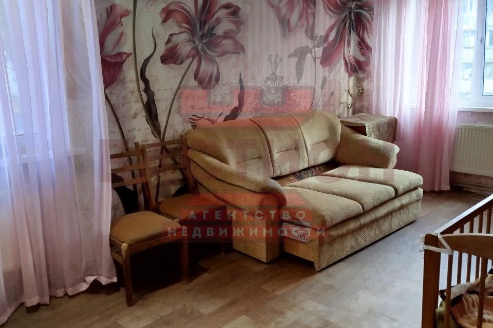 Продаётся 4-комнатная квартира, 61 м²