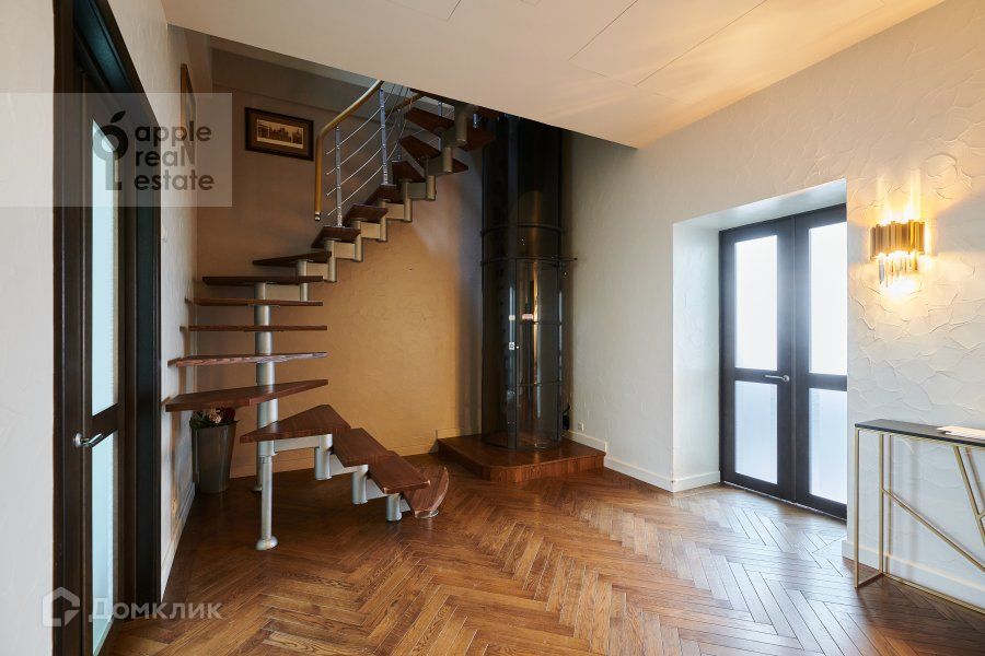 Сдаётся 3-комнатная квартира, 200 м²