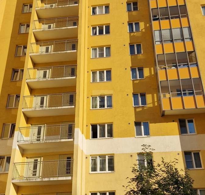 Продаётся 3-комнатная квартира, 80.2 м²
