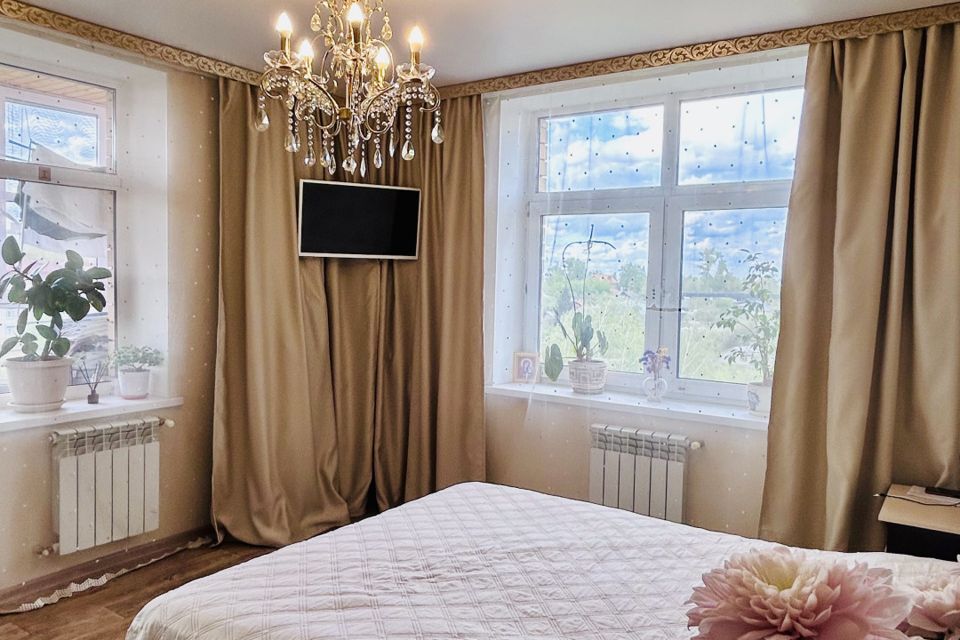 Продаётся 3-комнатная квартира, 104.5 м²