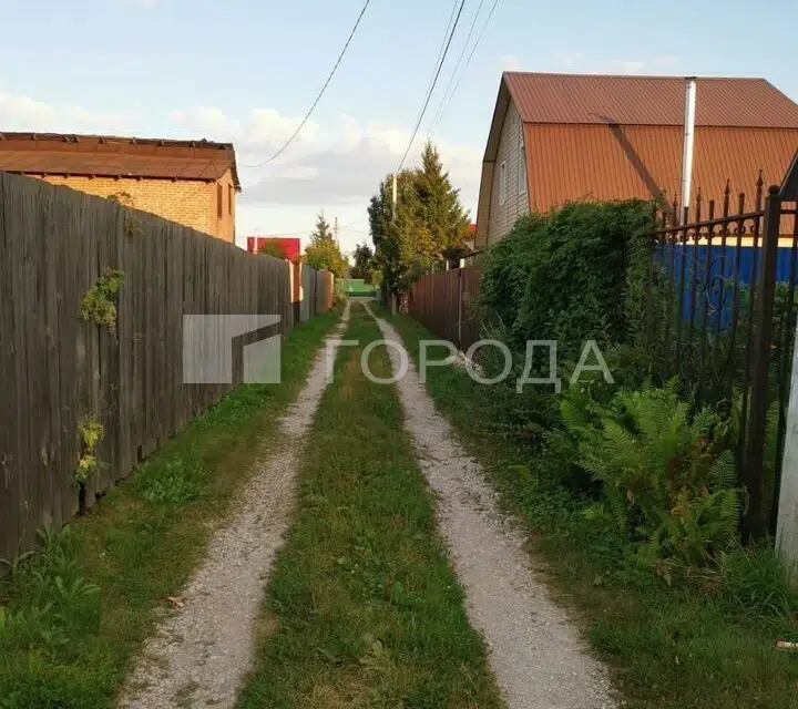 Продаётся участок, 3.9 сот., Садовый
