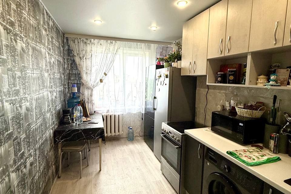Продаётся 4-комнатная квартира, 79 м²