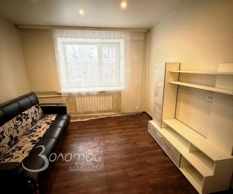 Продаётся комната в 8-комн. квартире, 18.6 м²