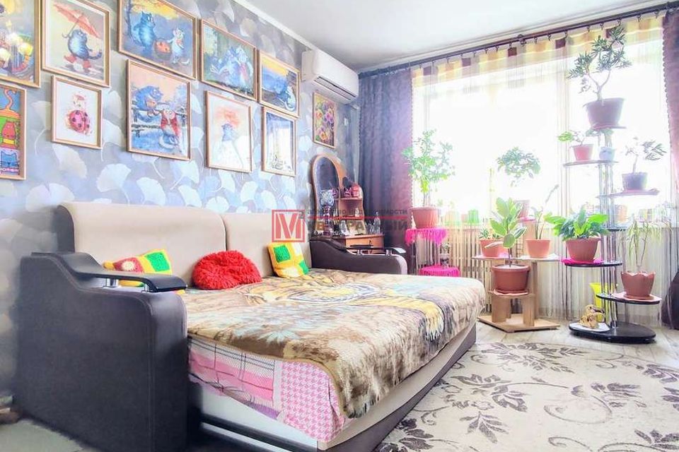 Продаётся 4-комнатная квартира, 81 м²