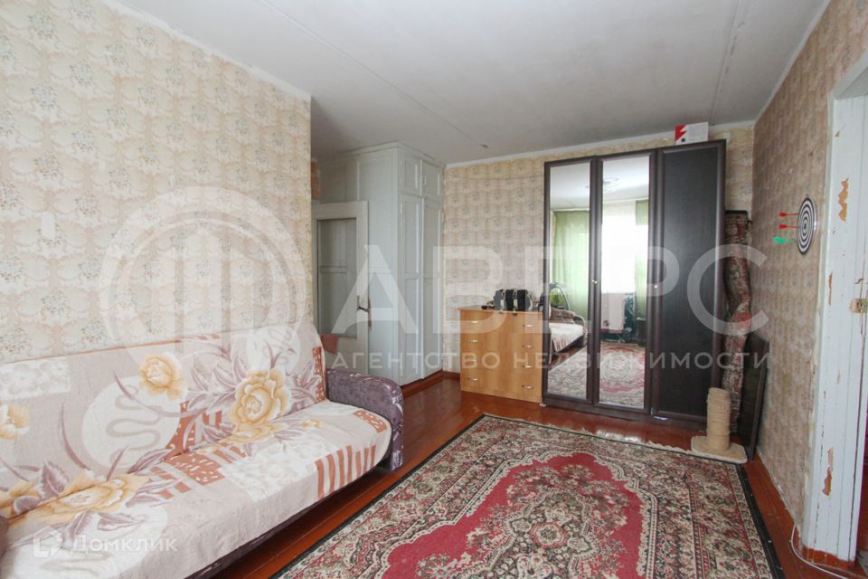 Продаётся 4-комнатная квартира, 58.9 м²