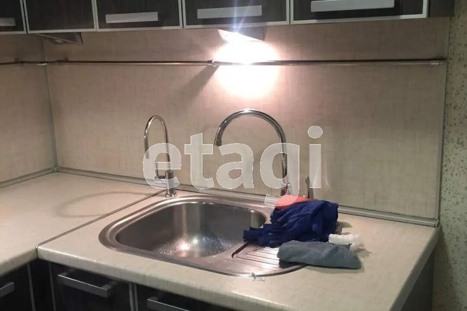 Продаётся 2-комнатная квартира, 43.8 м²