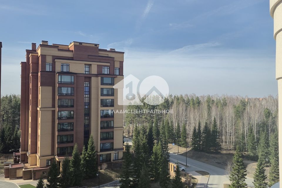 Продаётся 3-комнатная квартира, 180.1 м²