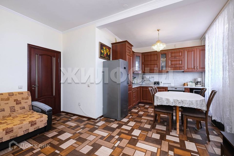 Продаётся 3-комнатная квартира, 70.4 м²