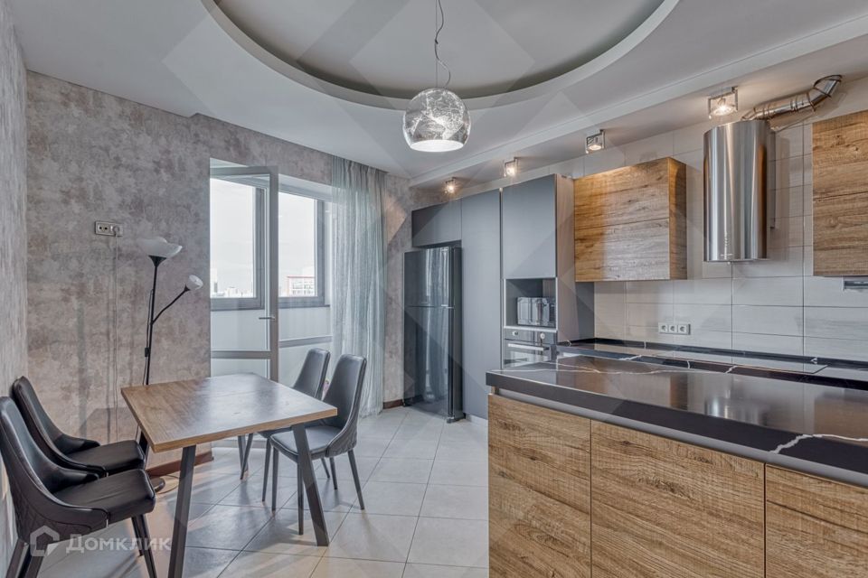 Сдаётся 4-комнатная квартира, 124 м²