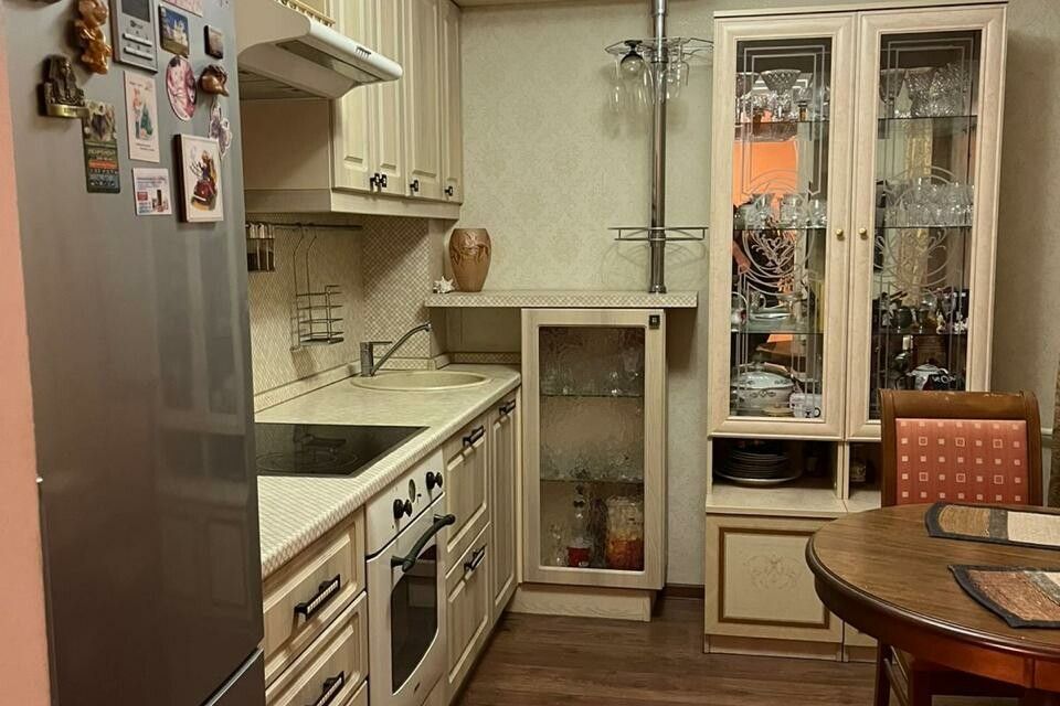 Сдаётся 2-комнатная квартира, 56 м²