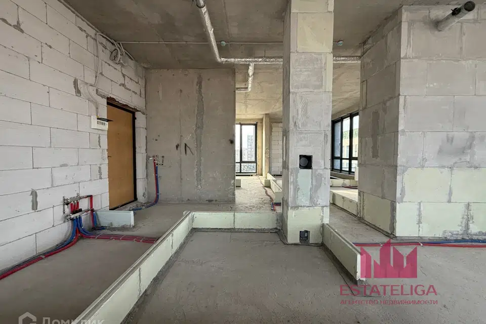 Продаётся 3-комнатная квартира, 128.5 м²