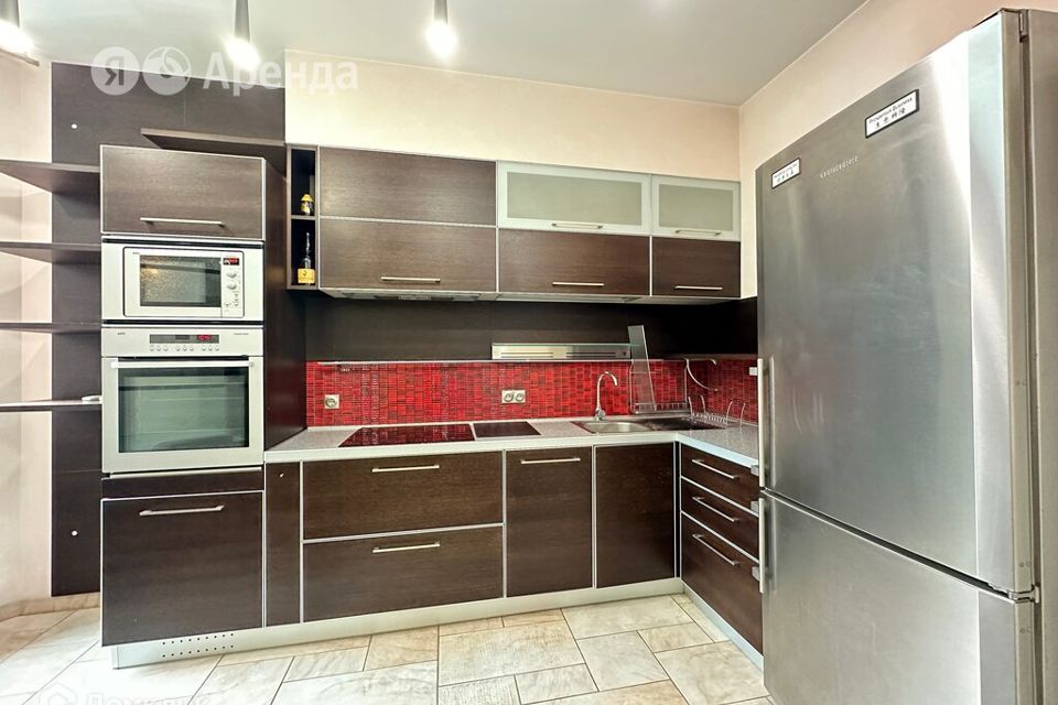 Сдаётся 3-комнатная квартира, 110 м²
