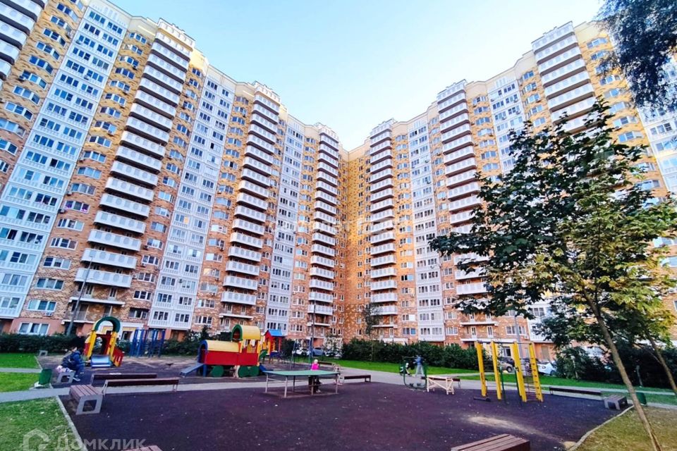 Продаётся 2-комнатная квартира, 66.1 м²