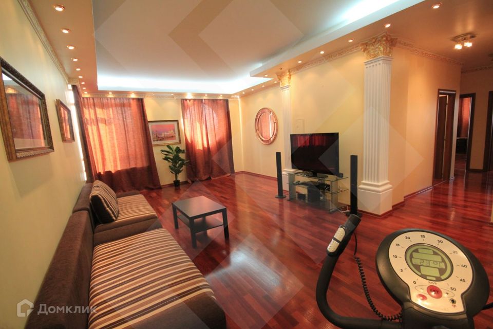 Сдаётся 3-комнатная квартира, 116 м²