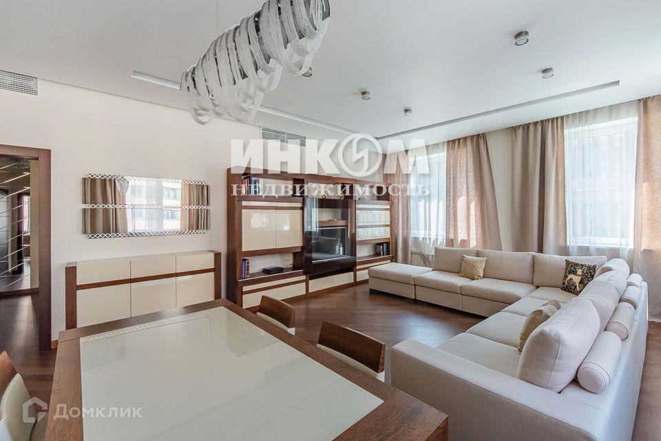 Продаётся 3-комнатная квартира, 117 м²