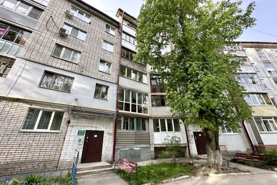 Сдаётся 3-комнатная квартира, 52.3 м²