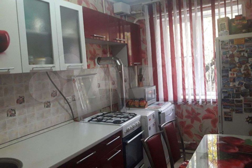 Продаётся 3-комнатная квартира, 48 м²