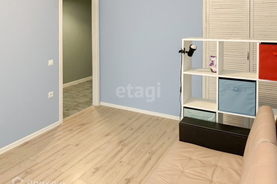 Продаётся 1-комнатная квартира, 37.8 м²