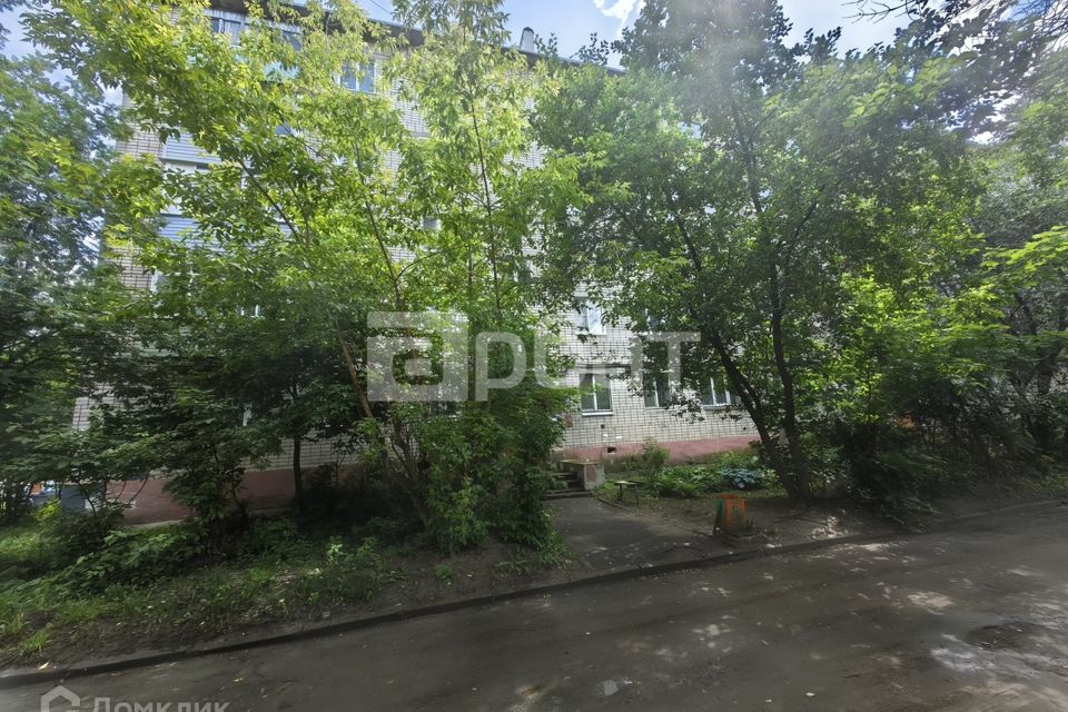 Продаётся 4-комнатная квартира, 62 м²