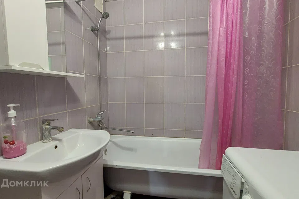 Продаётся 4-комнатная квартира, 77.7 м²