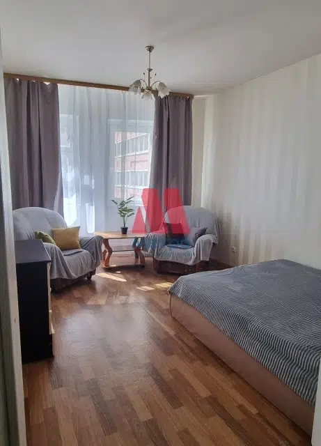 Продаётся 1-комнатная квартира, 42 м²