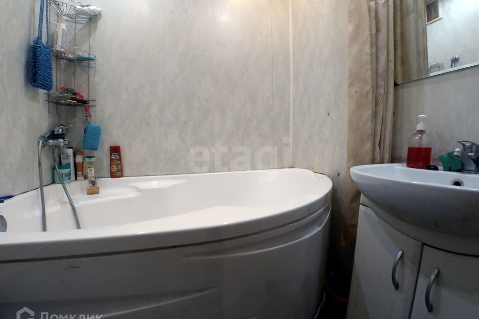 Продаётся 3-комнатная квартира, 58.8 м²