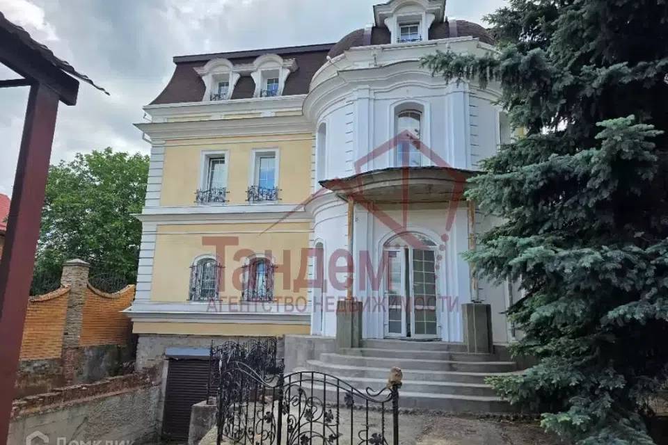 Продаётся 2-этажный дом, 776 м²