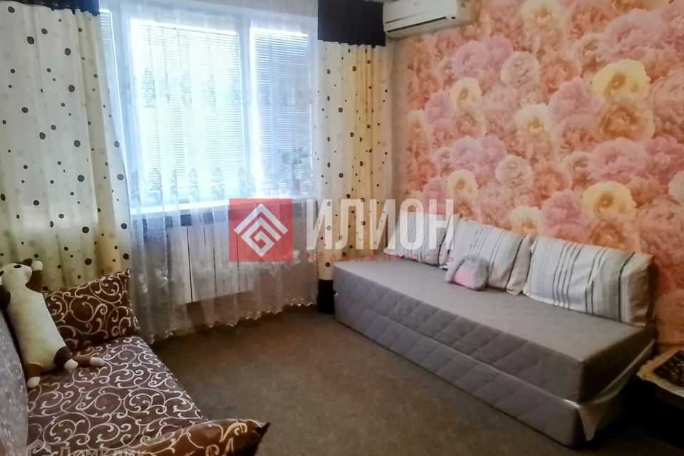 Продаётся комната в 10-комн. квартире, 16.7 м²