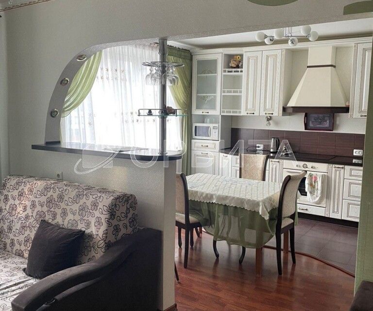 Продаётся 3-комнатная квартира, 97 м²