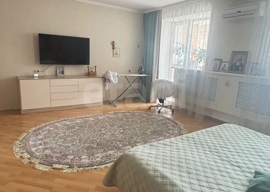 Продаётся 5-комнатная квартира, 155 м²