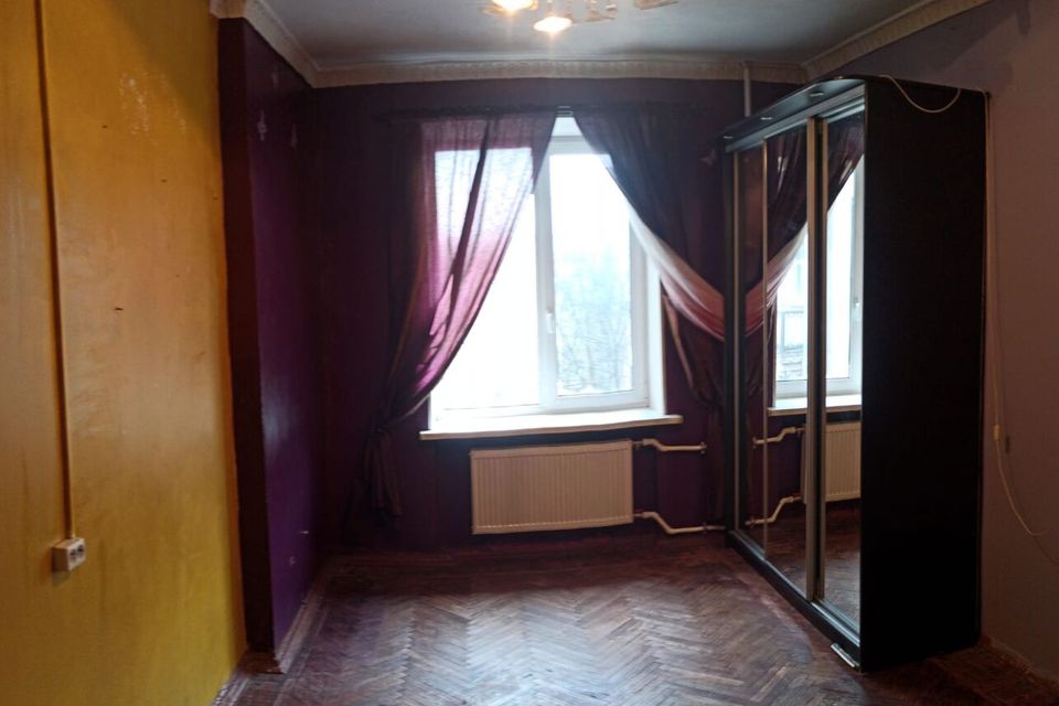 Продаётся комната в 22-комн. квартире, 17.9 м²
