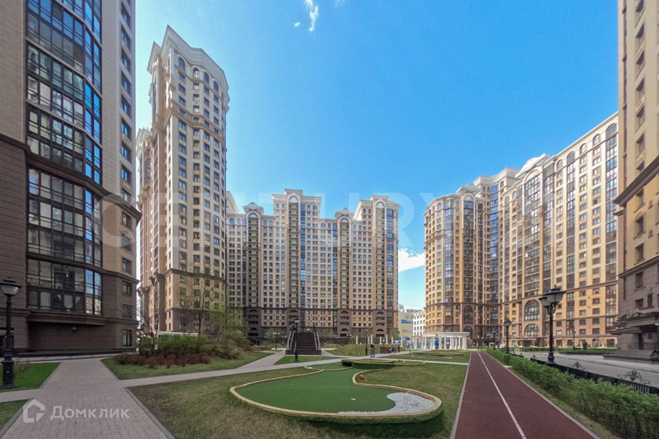 Продаётся 3-комнатная квартира, 102 м²