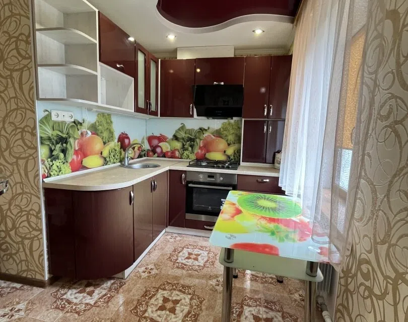 Продаётся 3-комнатная квартира, 55.8 м²