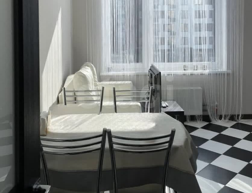 Продаётся 1-комнатная квартира, 40.3 м²