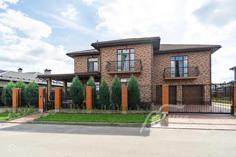 Продаётся 2-этажный дом, 364 м²