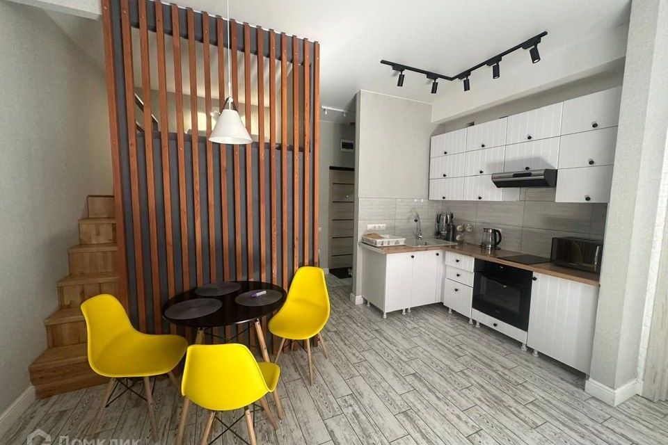 Продаётся 1-комнатная квартира, 42.8 м²