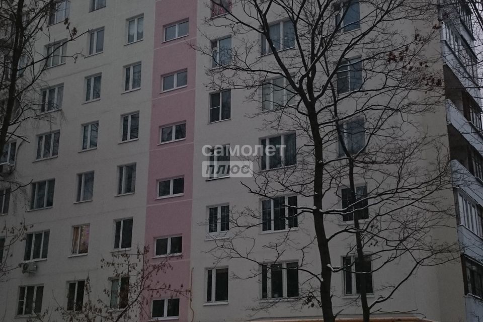 Продаётся 4-комнатная квартира, 63 м²