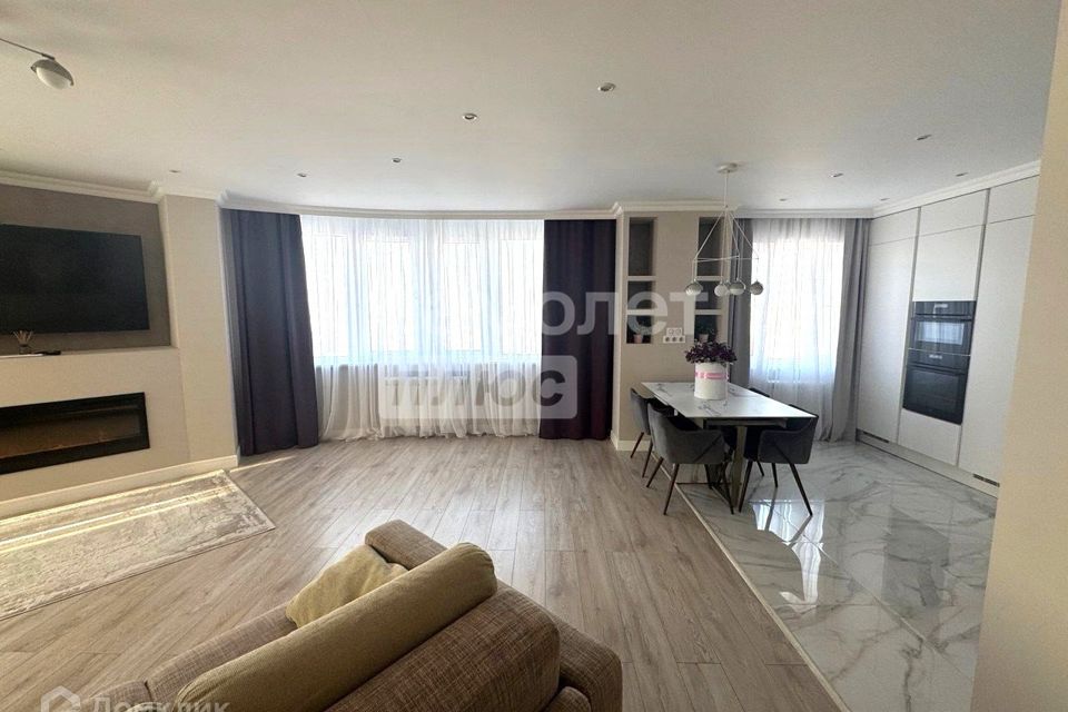 Продаётся 3-комнатная квартира, 105 м²