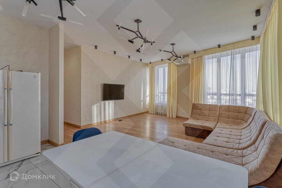 Сдаётся 3-комнатная квартира, 96 м²