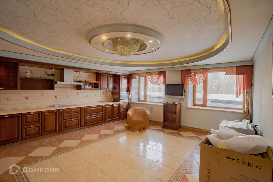 Продаётся 5-комнатная квартира, 280.9 м²