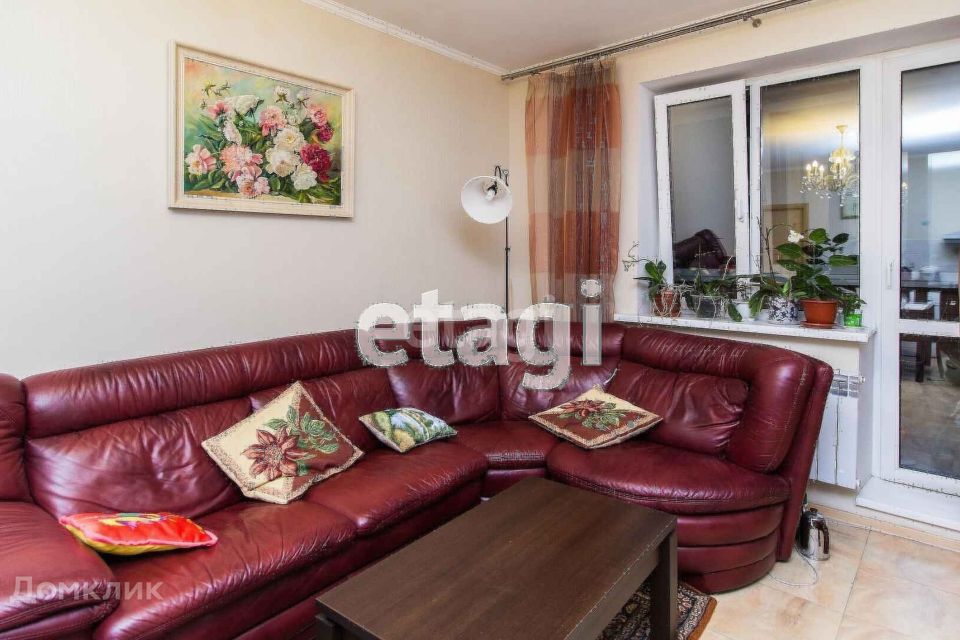 Продаётся 1-комнатная квартира, 54 м²